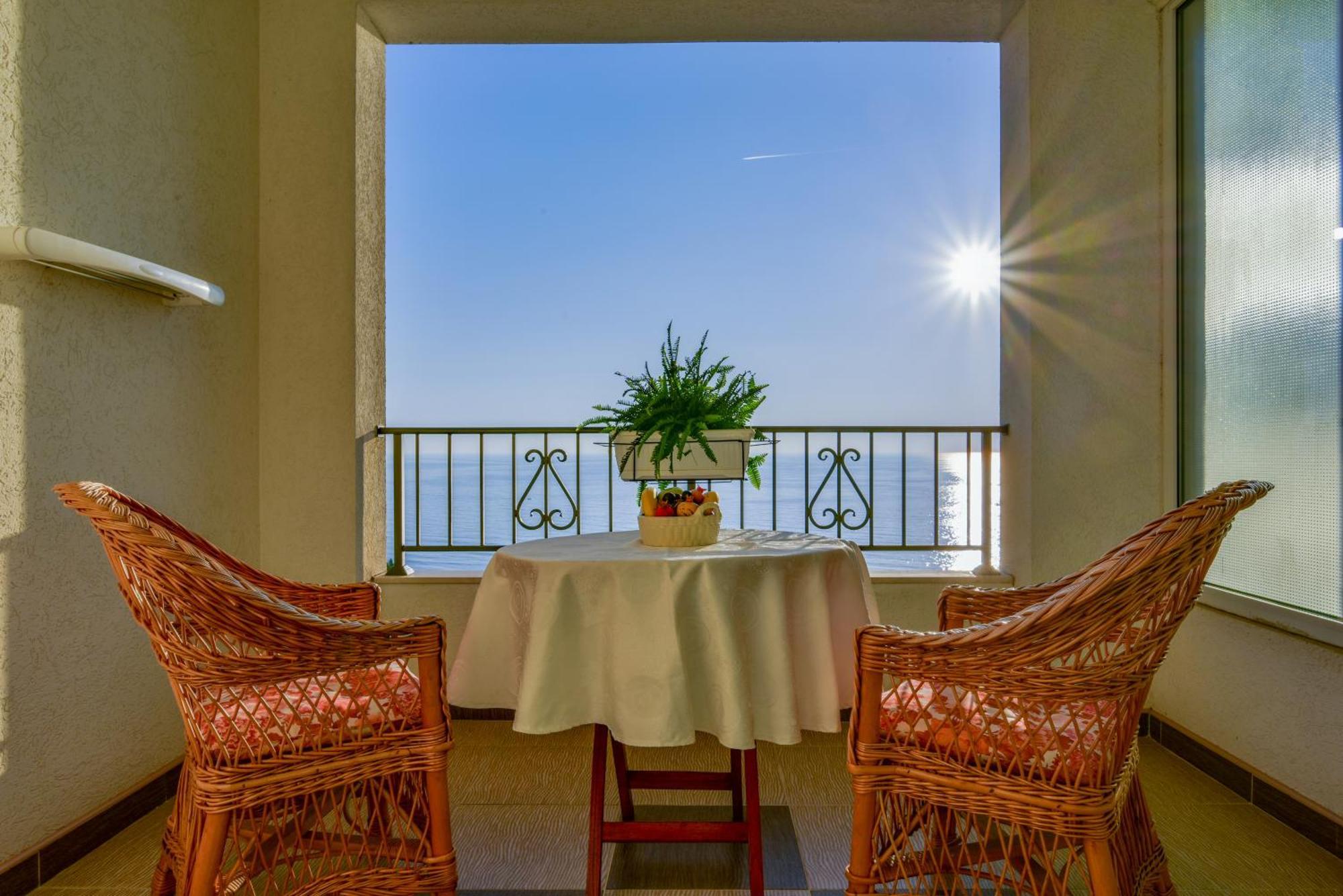 Apartments Leut Sveti Stefan Szoba fotó