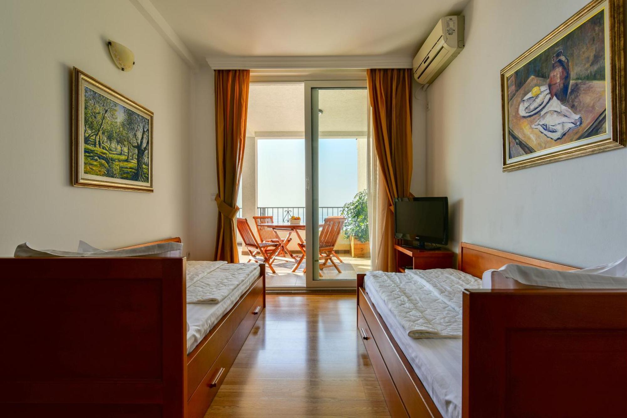 Apartments Leut Sveti Stefan Szoba fotó