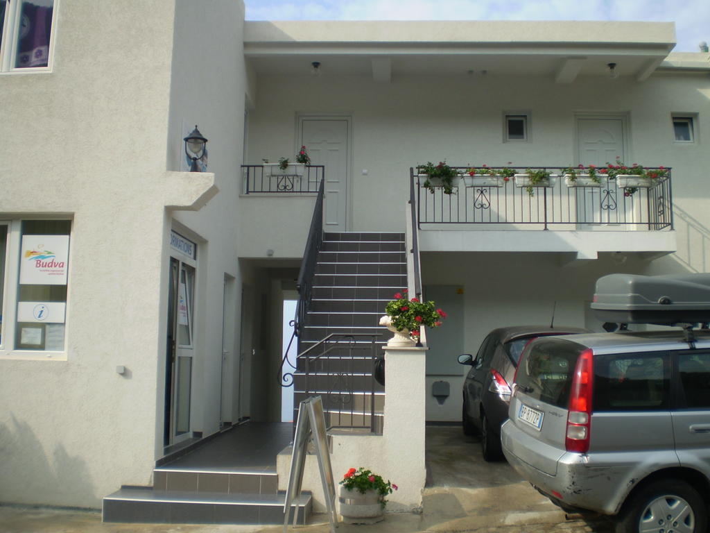 Apartments Leut Sveti Stefan Kültér fotó