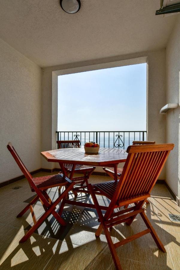 Apartments Leut Sveti Stefan Kültér fotó